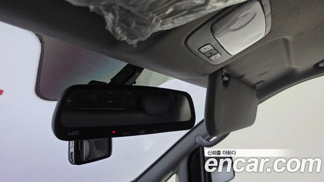 Hyundai Starex 2017 — photo 23