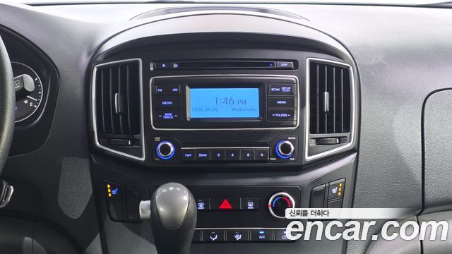 Hyundai Starex 2017 — photo 24