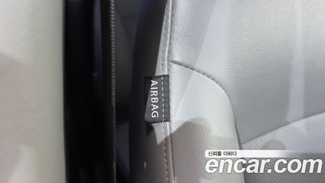 Hyundai Starex 2017 — photo 26