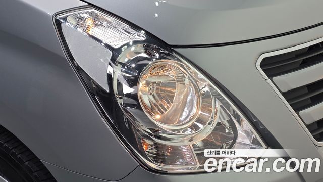 Hyundai Starex 2017 — photo 8