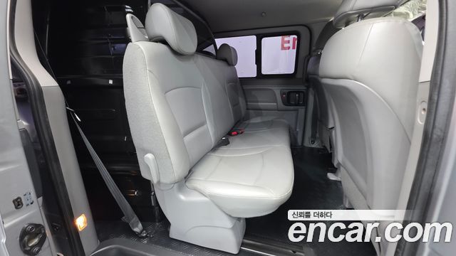 Hyundai Starex 2017 — photo 27