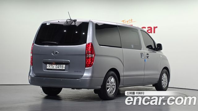 Hyundai Starex 2017 — photo 29