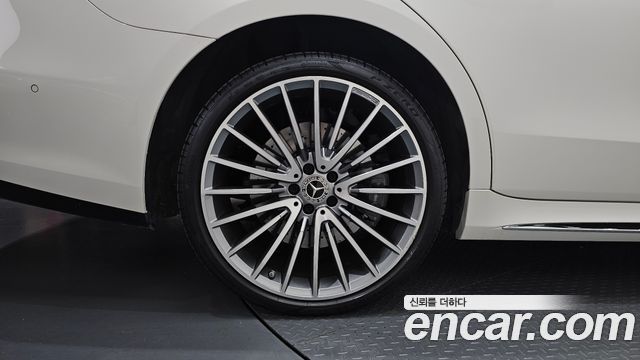 Mercedes-Benz S-Class 2023 — photo 5
