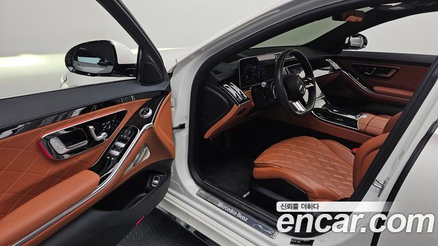 Mercedes-Benz S-Class 2023 — photo 10