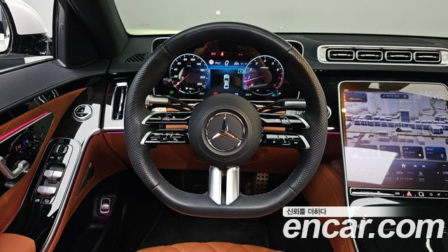 Mercedes-Benz S-Class 2023 — photo 12