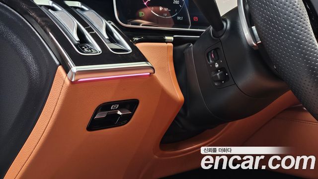 Mercedes-Benz S-Class 2023 — photo 16