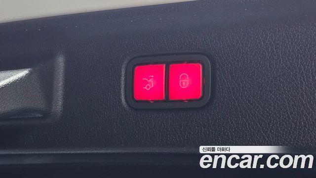 Mercedes-Benz S-Class 2023 — photo 18