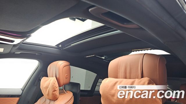 Mercedes-Benz S-Class 2023 — photo 20
