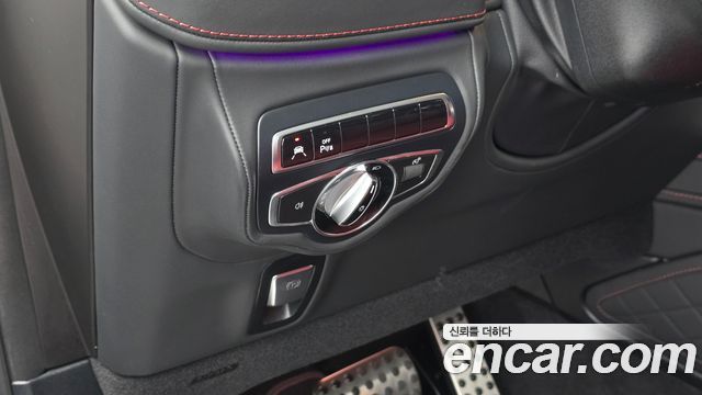 Mercedes-Benz G-Class 2022 — photo 17