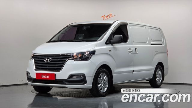 Hyundai Starex 2019 — photo 1