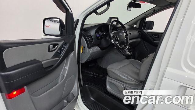 Hyundai Starex 2019 — photo 10