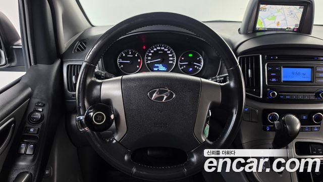 Hyundai Starex 2019 — photo 13