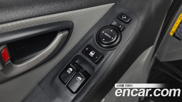 Hyundai Starex 2019 — photo 14