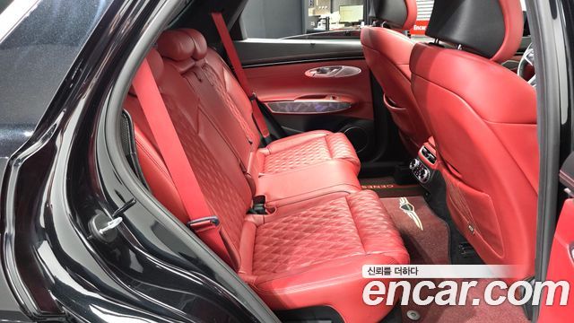 Genesis GV70 2022 — photo 18
