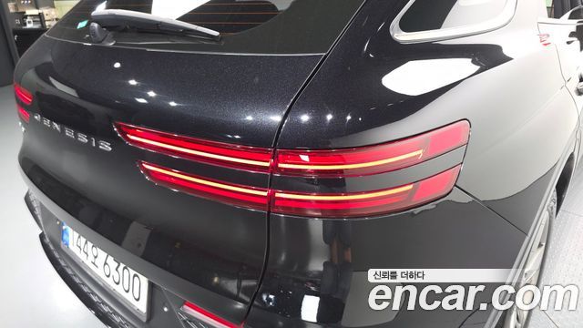 Genesis GV70 2022 — photo 9