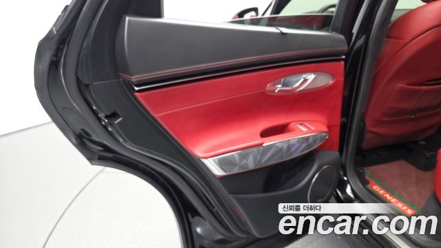Genesis GV70 2022 — photo 15