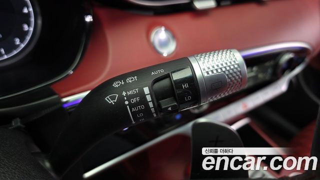 Genesis GV70 2022 — photo 27