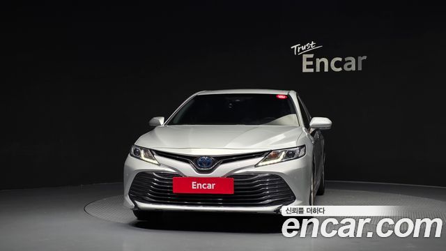 Toyota Camry 2019 — photo 3