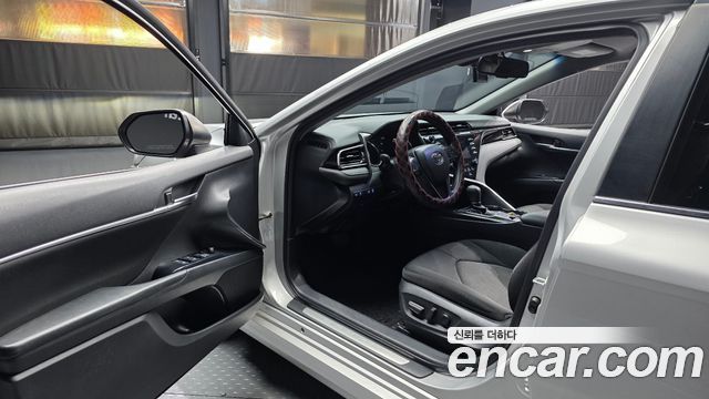 Toyota Camry 2019 — photo 10