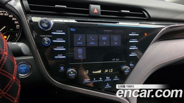 Toyota Camry 2019 — photo 14