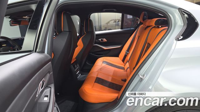 BMW M3 2025 — photo 16