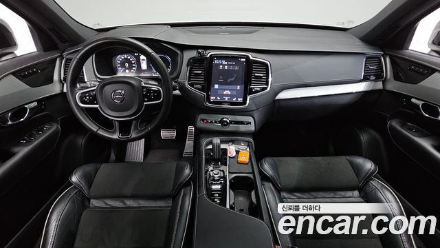 Volvo XC90 2021 — photo 10