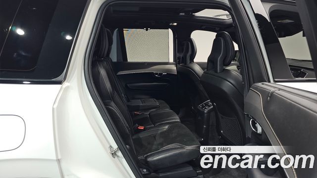 Volvo XC90 2021 — photo 18