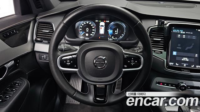 Volvo XC90 2021 — photo 19