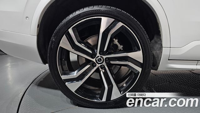 Volvo XC90 2021 — photo 7