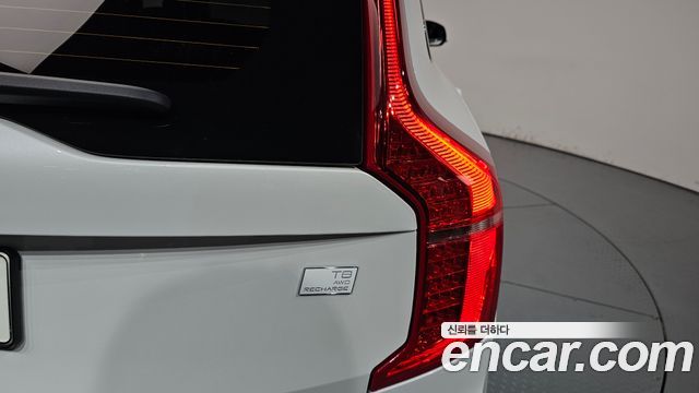 Volvo XC90 2021 — photo 9