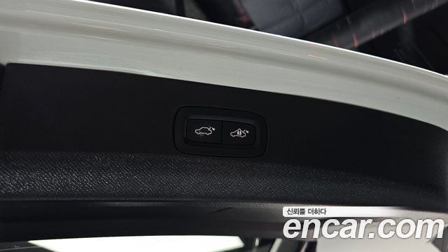 Volvo XC90 2021 — photo 27