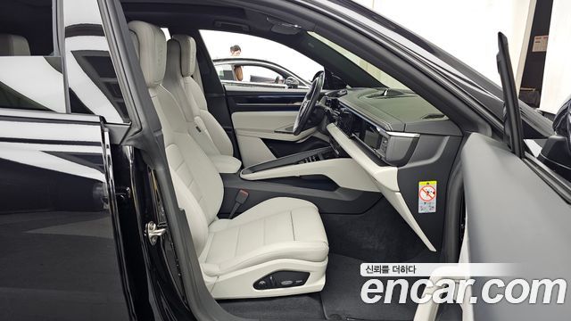 Porsche Macan 2025 — photo 12