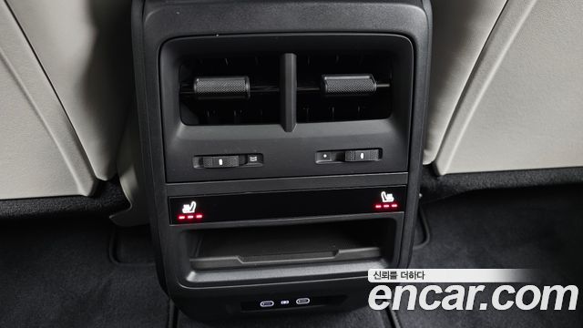 Porsche Macan 2025 — photo 19