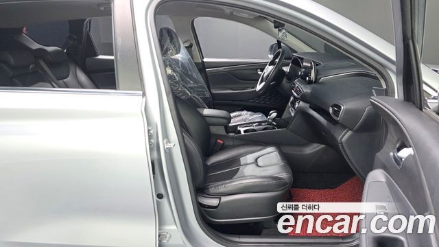 Hyundai Santafe 2019 — photo 11