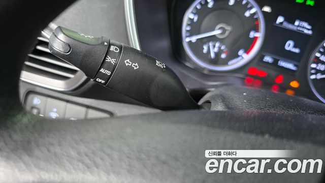 Hyundai Santafe 2019 — photo 18
