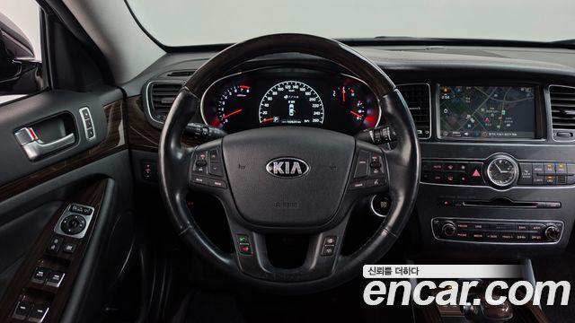 Kia K7 2015 — photo 13