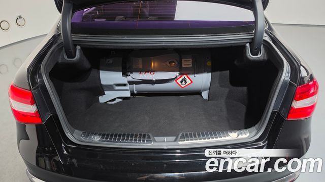 Kia K7 2015 — photo 20