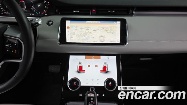 Land Rover Range Rover Evoque 2021 — photo 24