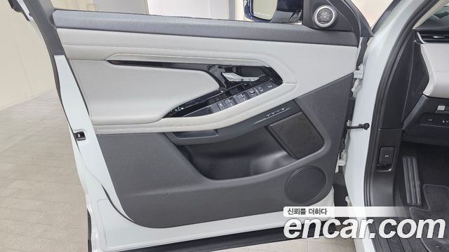 Land Rover Range Rover Evoque 2021 — photo 14