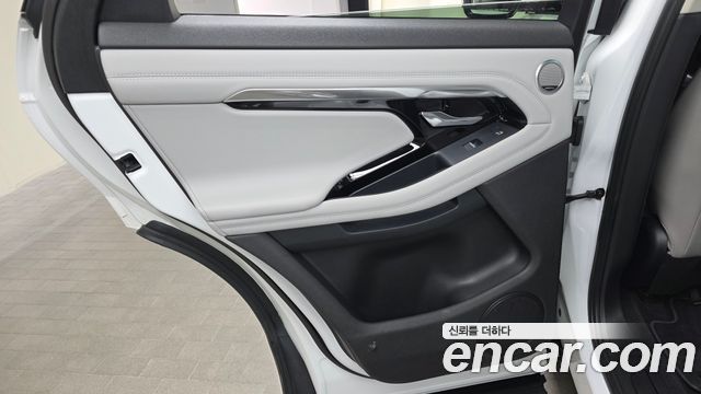 Land Rover Range Rover Evoque 2021 — photo 15