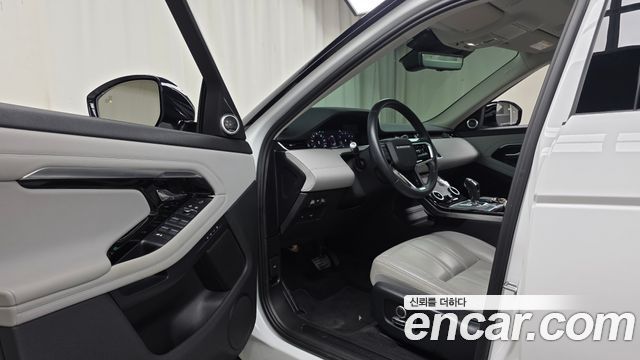 Land Rover Range Rover Evoque 2021 — photo 16