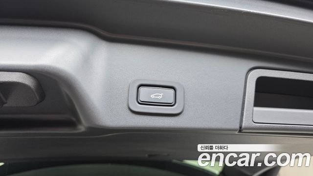 Land Rover Range Rover Evoque 2021 — photo 32
