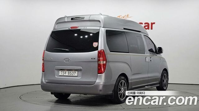 Hyundai Starex 2011 — photo 2