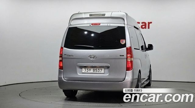 Hyundai Starex 2011 — photo 4