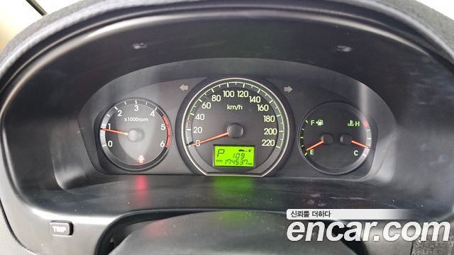 Hyundai Starex 2011 — photo 8
