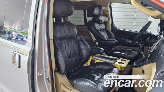 Hyundai Starex 2011 — photo 11