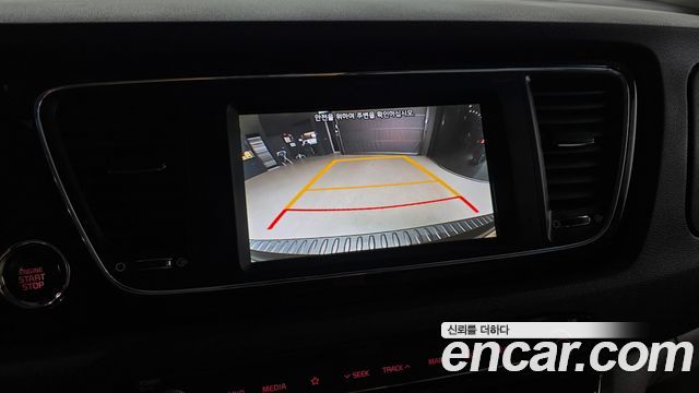 Kia Canival 2018 — photo 22