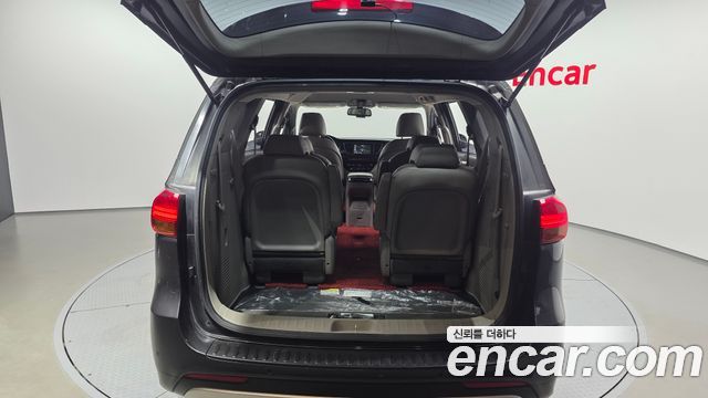 Kia Canival 2018 — photo 26
