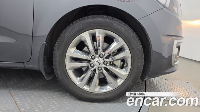 Kia Canival 2018 — photo 7