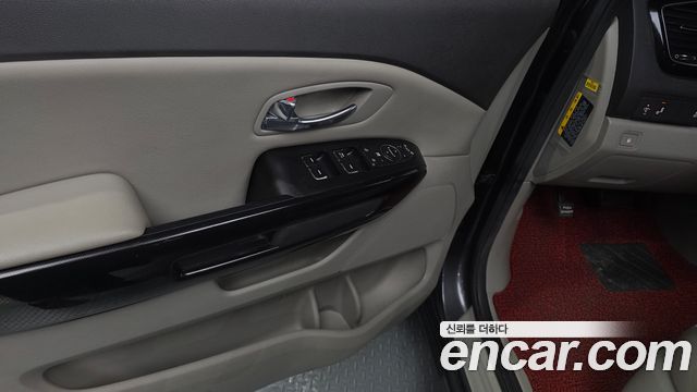 Kia Canival 2018 — photo 27